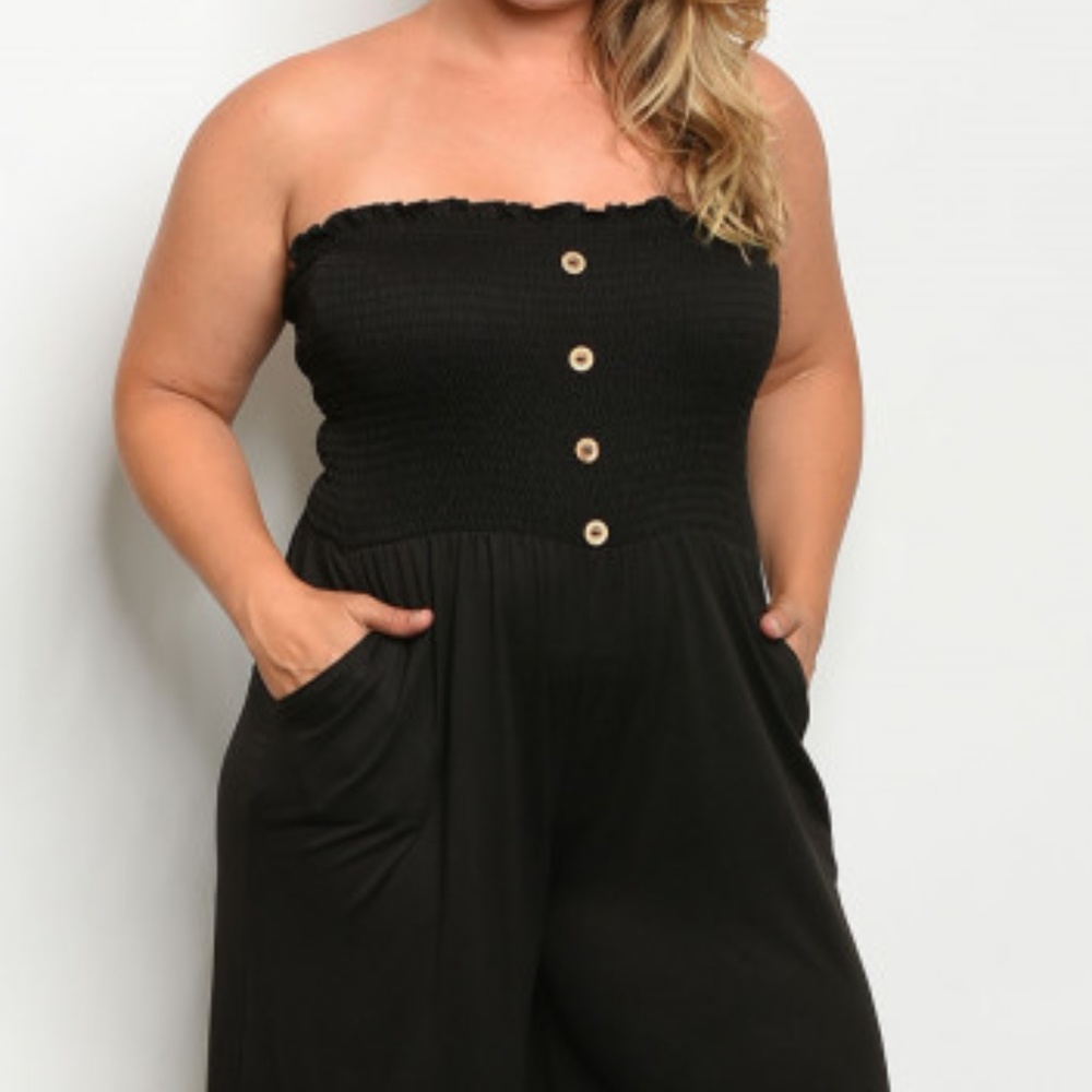 LAST 1! SMOCKED TOP BLACK JUMPSUIT - Picture 2 of 8